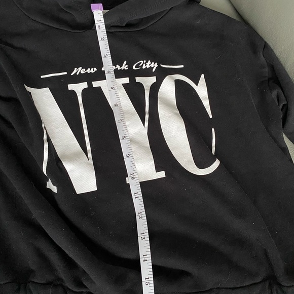 H and M | cropped hoodie. Size 12-14 years - Picture 6 of 6